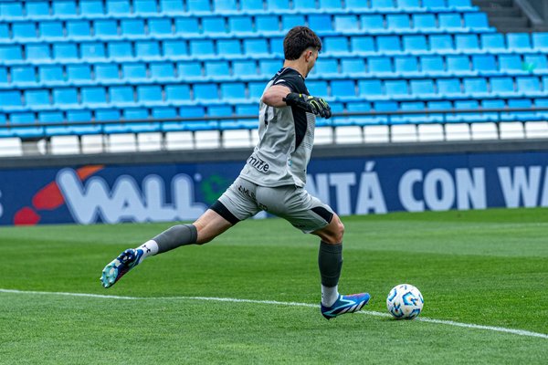 What Are the Emerging Automotive Trends Shaping the UK in 2024?